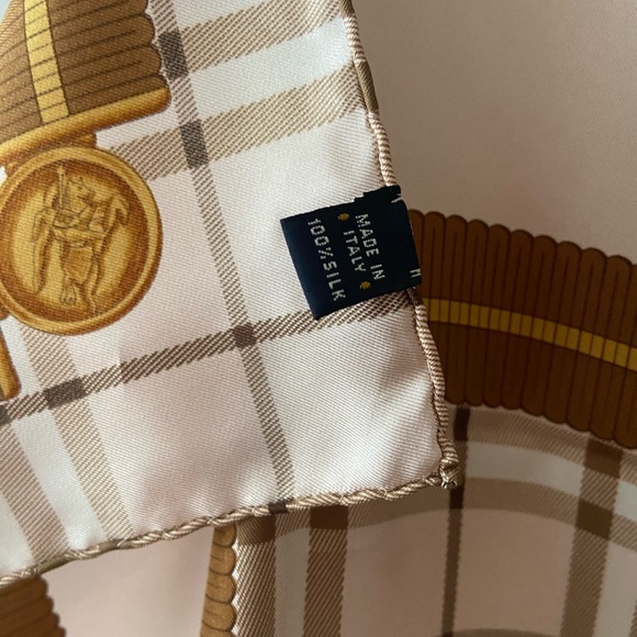 Baby pink vintage Burberrys checked silk scarf - Picture 2 of 5